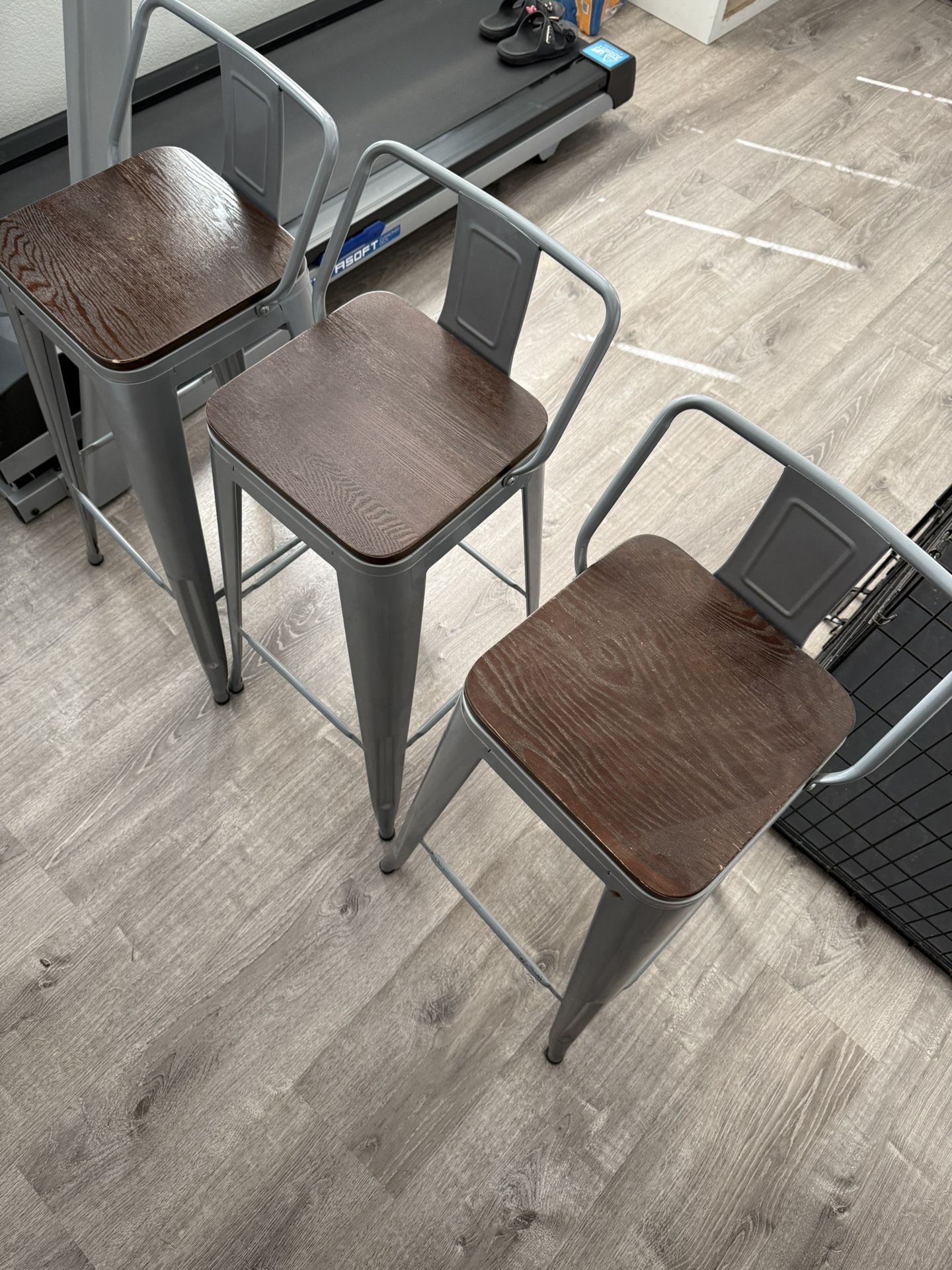 2 Bar Stools Furniture