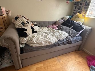 Trundle bed twin