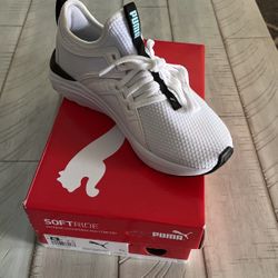 NEW PUMA TENNIS SHOES 