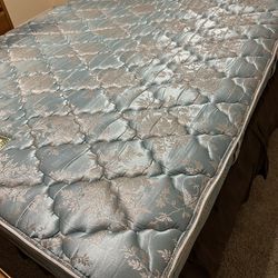 Queen Mattress And Box Springs 