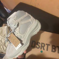 Yeezy Boots Size 5 N A Half