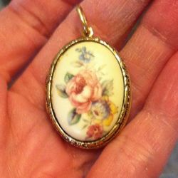 Vintage Locket Pendant Floral Flowers White Pink Gold Tone Costume