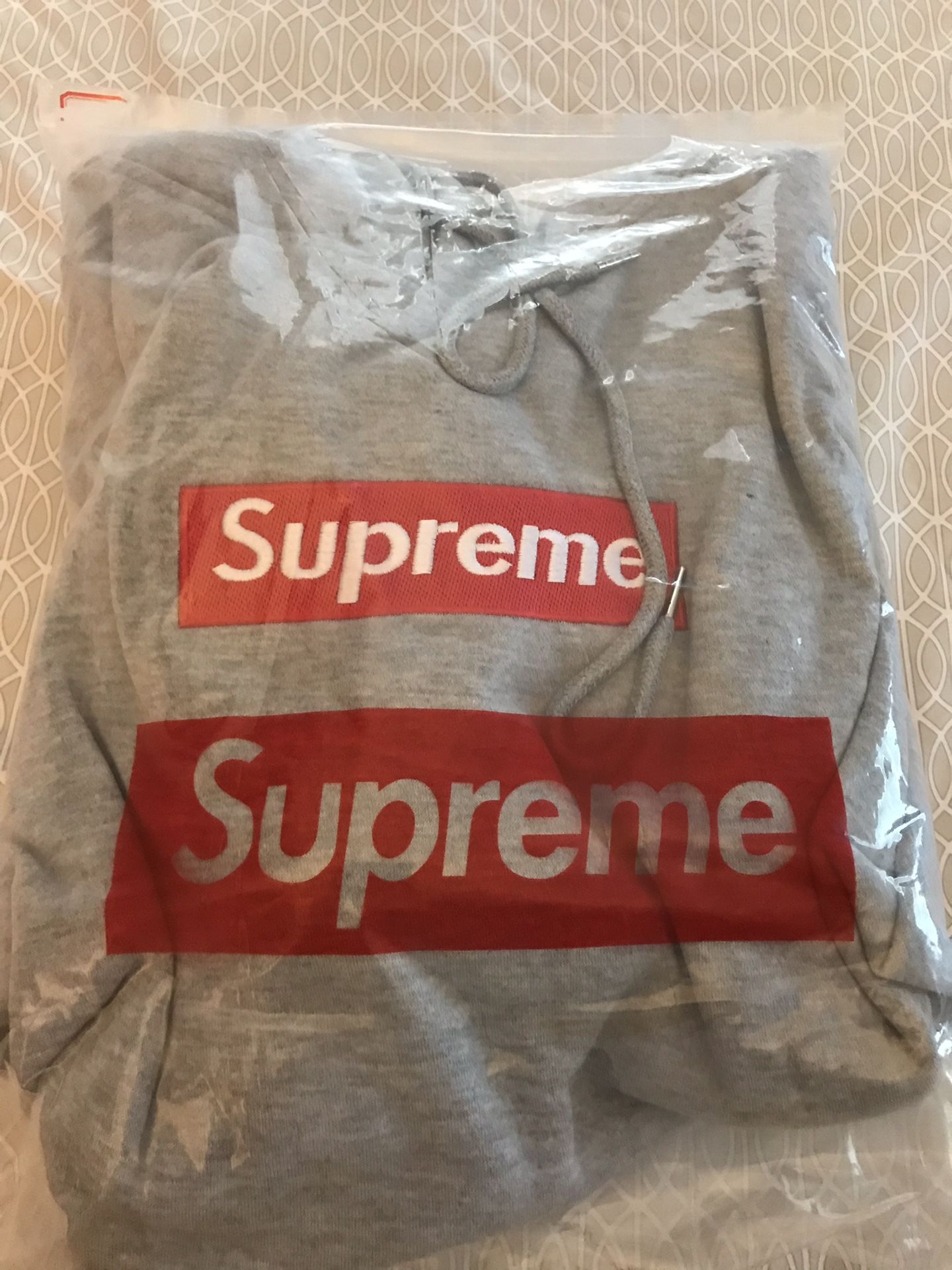 New Supreme Mens Large Champion Hoodie