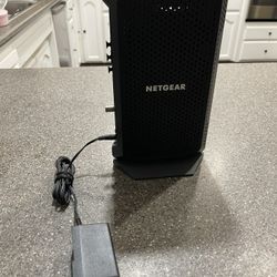 Modem NETGEAR DOCSIS 3.1 Cable Modem 