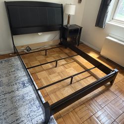 queen bedframe