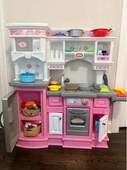 Little Tiles Play Kitchen with accessories