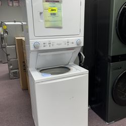 WashTower, Frigidaire Open Box Top Load 3.9 Cu.ft Washer 5.5 Cu.ft Dryer