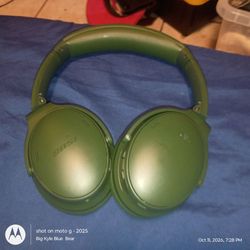 Bose QuietComfort Headphones, Bluetooth Over Ear Noise Cancelling Headphones, Cypress/ ever Green