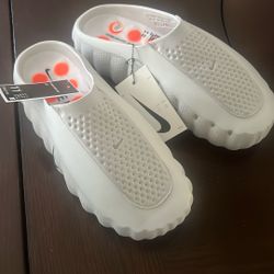Nike Mind Slides