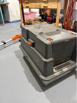 Extra large litter box