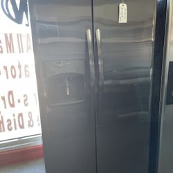 New Scratch And Dent Frigidaire 26 Cu Ft Side By Side Black Slate Fridge. 1 Year Warranty 