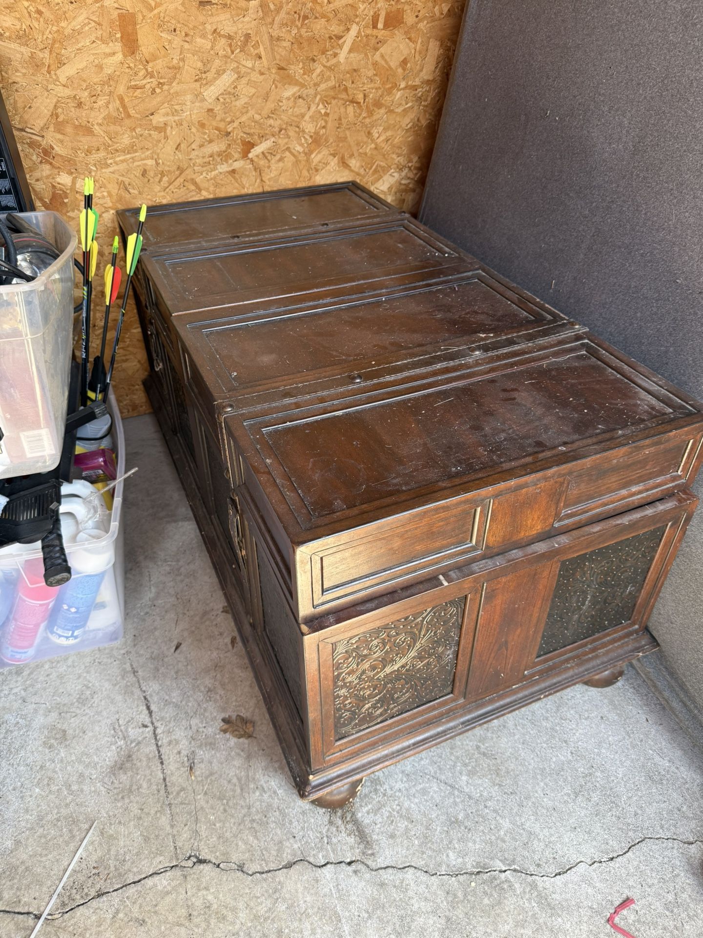Coffee Table/Storage