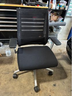 Steelcase think chair