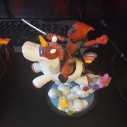 Deadpool Statue