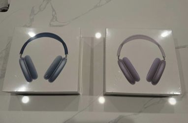 airpod maxes brand new i have blue or purple 