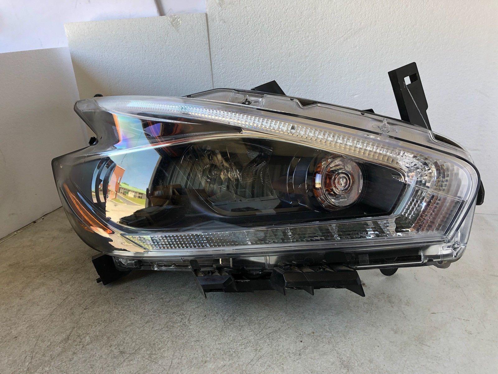 2015 2016 2017 2018 Nissan Murano Right Headlight Halogen Black OEM Clean