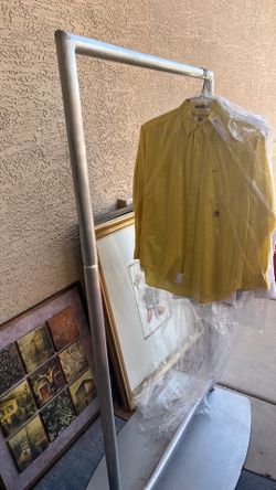 Heavy duty Garment rack solid and heavy steel base
