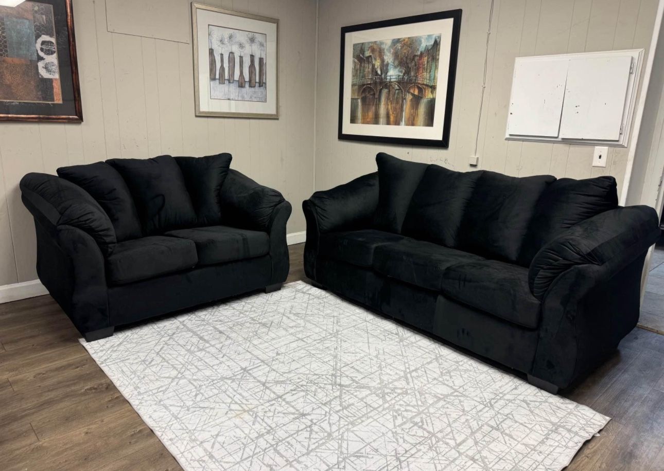 New Sofa & Loveseat. 🚚WE DELIVER🚚