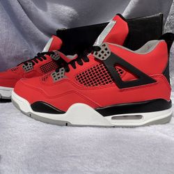 Jordon 4 “ Toro Bravo “ Size 9.5 