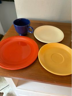 Set of salad,bread ,coasters & coffee cups