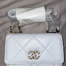 CHANEL Chanel 2020 Wallet On Chain (WOC)  
