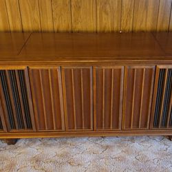 Vintage Wood RCA Victor TV Cabinet with Stereo--BEST OFFER
