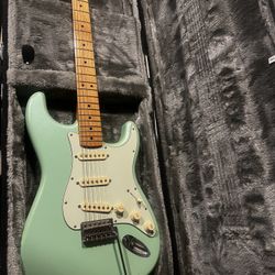 Roadrunner Case For  Strat / Tele Black Tweed 