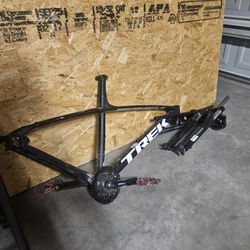 Trek Marlin 5 Frane, Handle Bars, and Forks