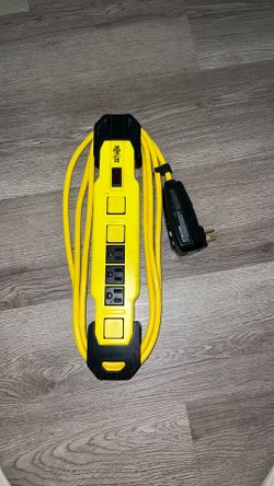 Tripp Lite - TLM609GF 6 Outlets 9 ft. Cord $25!