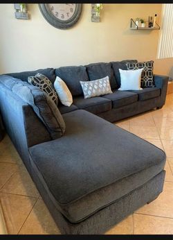 Beautiful Dark grey sectional couch in perfect condition