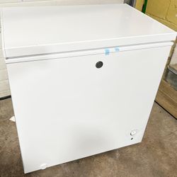 NEW GE Garage-Ready Chest Freezer (Finance Available)