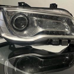 2015-2022 Chrysler 300 Headlights