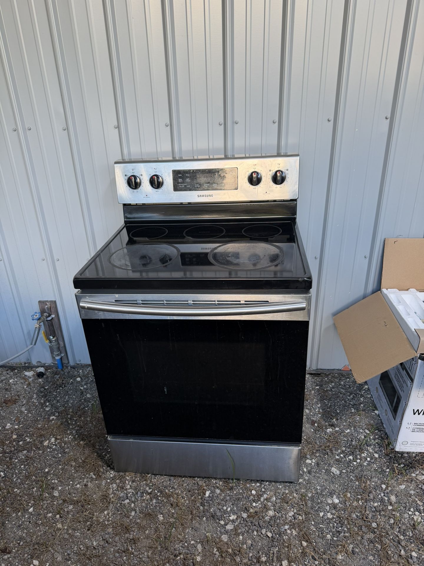 Samsung Oven, Dishwasher, Microwave