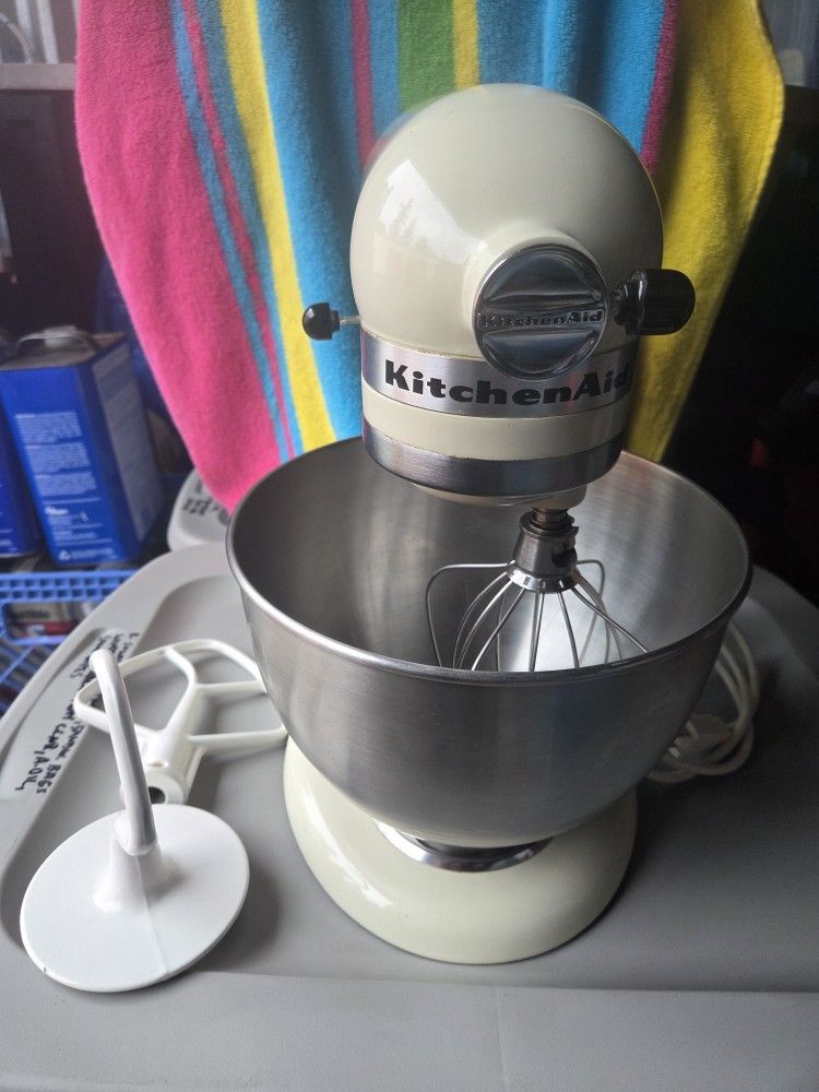 KitchenAid Artisan Stand Mixer