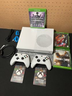 Xbox One S With 3 Games And 2 controllers Bundle + FREE 2 Game Pass Ultimate