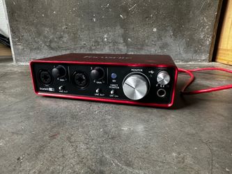 Focusrite Scarlett 2i2 (2nd Gen) USB Audio Interface - Excellent Condition