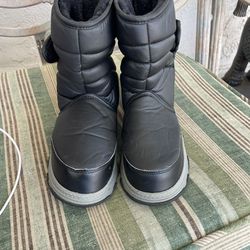 Khombu Women Winter ❄️ Boots 🥾 Fur Lined Like New 
