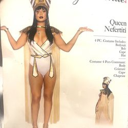 Halloween costume Cleopatra 