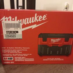 MILWAUKEE M18 2-GALLON WET/DRY VACUUM +RED LITHIUM XC6.0 BATTERY 