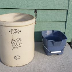 Western Stoneware Crock, 12 Gallon