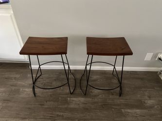 Carolina Forge  Counter Stool in Black/Chestnut 