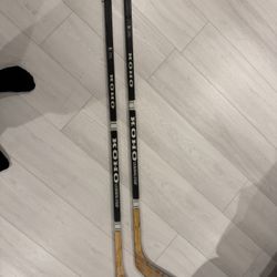 2 Koho 200 Senior Pro Right Handed Wooden Ice Hockey Sticks (2)