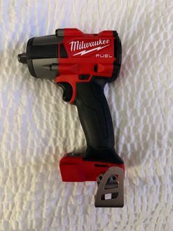 1/2 Milwaukee M18 FUEL Cordless Impact Wrench Tool Only