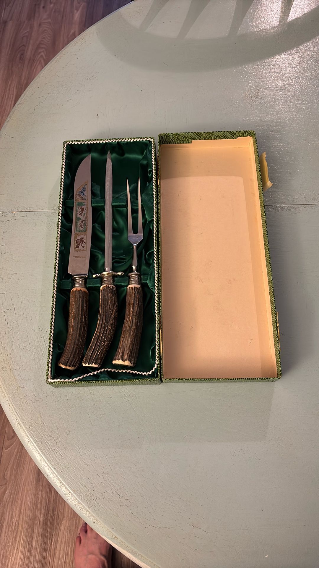 CARVING SET