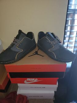 Men's Jordans size 13