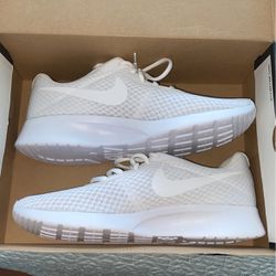 Nike Shoes   White Size 9 Us Women’s 