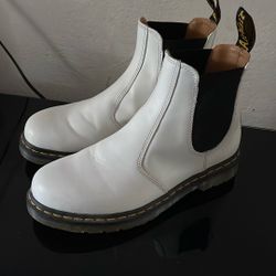DOC MARTENS  Size 8 Lady’s 9 Men”s 