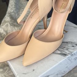 women’s beige heels 