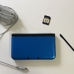 Nintendo 3DS XL with stylus, charger, 4GB SD Card