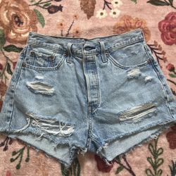 501 Levi’s Shorts Size 7-9